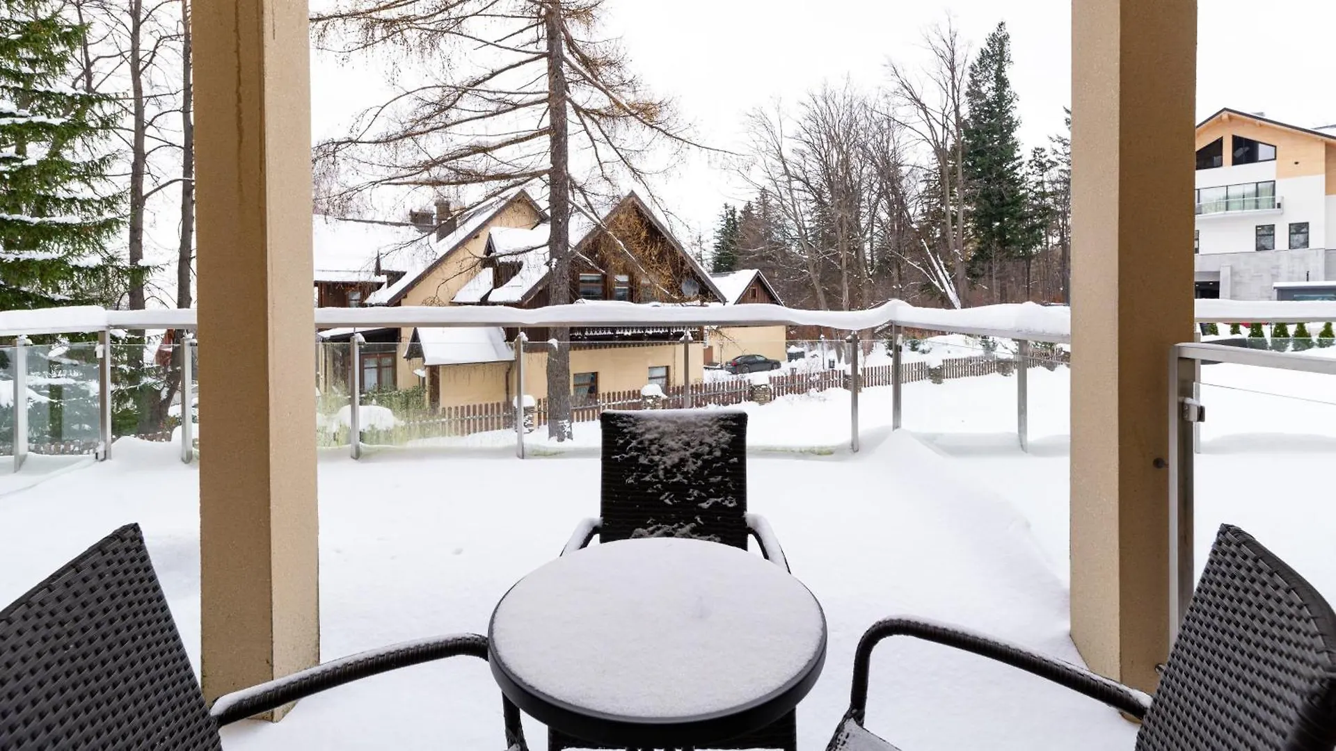 アパート Apartamenty Sun & Snow Sarnia Residence カルパッチ